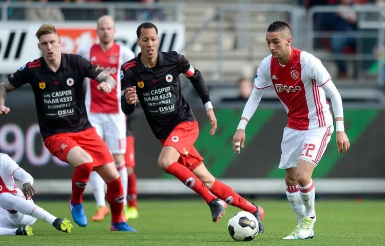 防线面临巨 防线面临巨