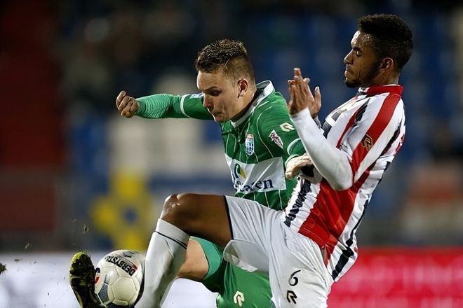 一直被外界 一直被外界